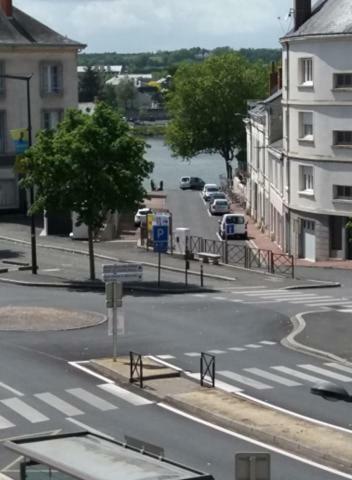 Appt 2Eme Etage Sur L'Ile De Saumur Exteriör bild
